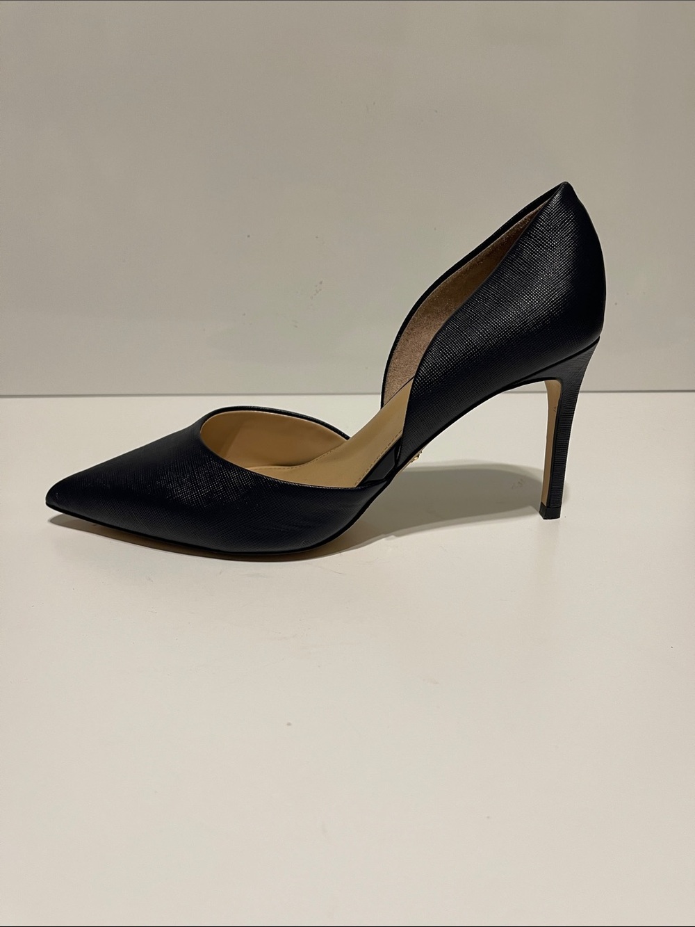 White House Black Market Women’s Black Pointed Toe Stiletto Pumps Size 9